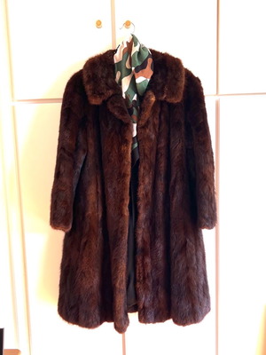 Mink fur used dark brown women's coat