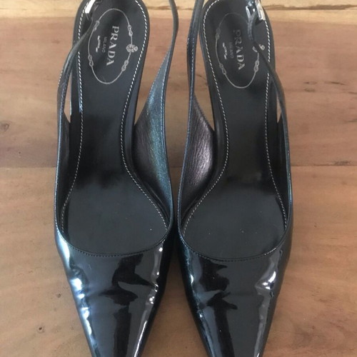 Prada pumps leather and patent 38.5 like new