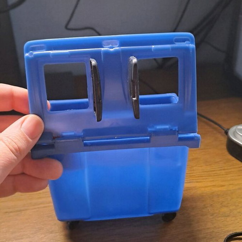 Pen holder used, trash bin design