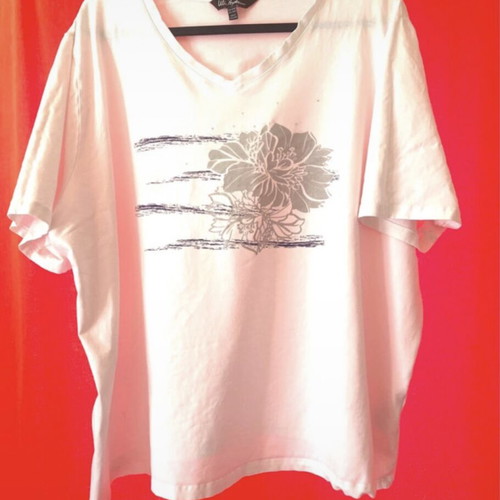 Ulla Popken Plus Size Cotton T-Shirt Bundle like new, white, 5XL