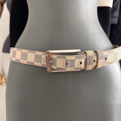 Louis Vuitton Damier Azur leather belt used, size 40/100, gray