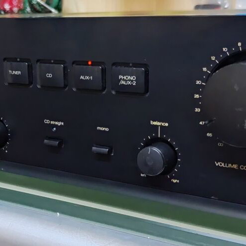 Luxman A-321 amplifier used