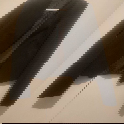 Crop μαύρο σακάκι medium κατάλληλο και για small σε άριστη κατάσταση