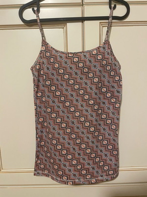 Aeropostale colorful tirantaki top size medium used