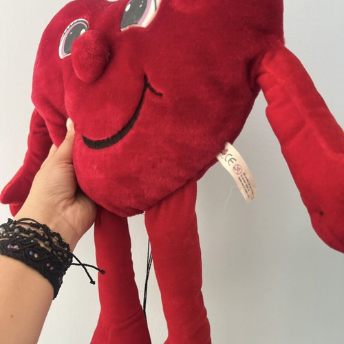 00’s plush heart toy