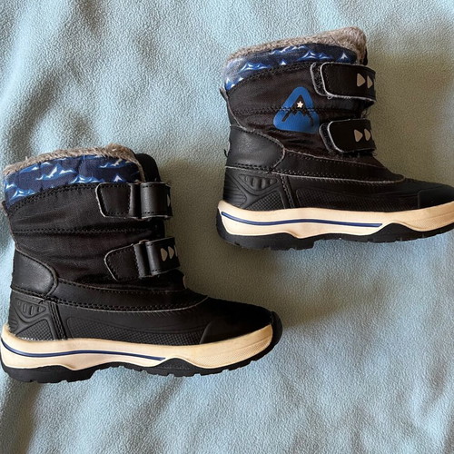 Boys' boots size 29, blue
