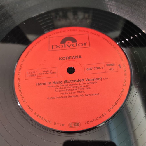 Koreana Hand in Hand maxi single in very good condition