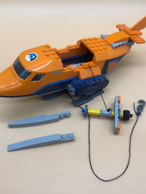Lego Artic used with missing parts