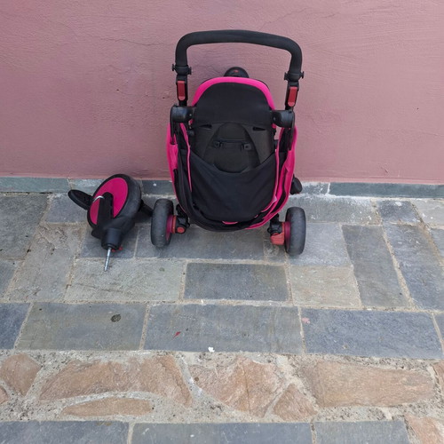 SmarTrike children's tricycle like new with canopy and safety features
