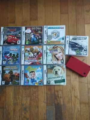 Nintendo DSi употребяван с 10 игри и писалка