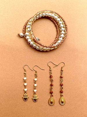 Multi-strand bracelet and long metal earrings set new, brown gold