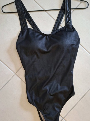 Pink sands one-piece swimsuit like new, size S, black