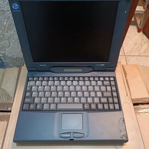 Olivetti Echos P100 Model 800 vintage laptop with bag, power supply & Microsoft mouse used