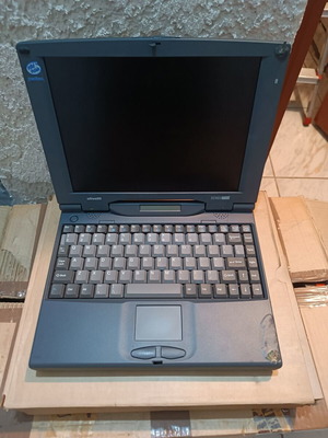 Olivetti Echos P100 Model 800 vintage laptop with bag, power supply & Microsoft mouse used