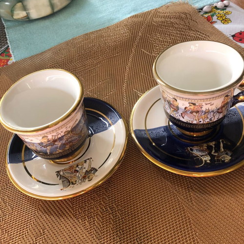Dagounis ceramic 24k gold set of 2 cups like new