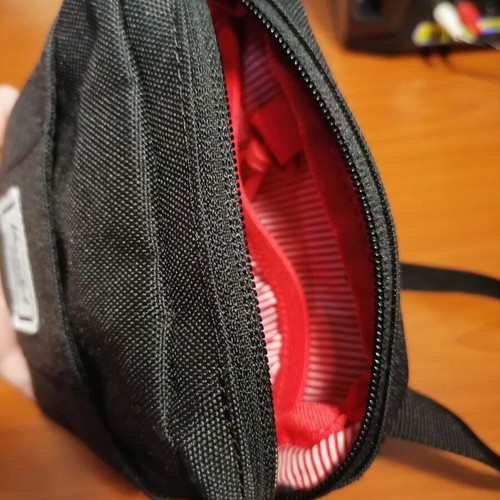 Herschel shoulder bag like new, black