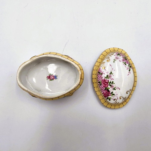 Rene porcelain jewelry box with flowers used