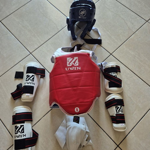 Taekwondo equipment set, size XS, kids