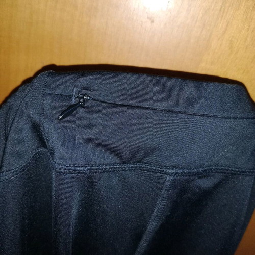 Crivit short sports leggings size M new, black with reflective details