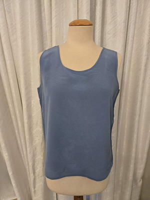 Amanda Smith silk top like new, blue, size L