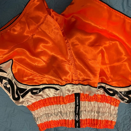Muay Thai Twins shorts medium size new