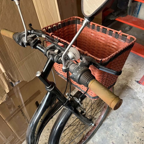 City Bicycle like new with vintage style and full equipment