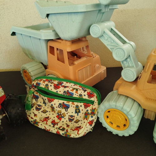 Angry Birds monster truck and beach toy vehicle set