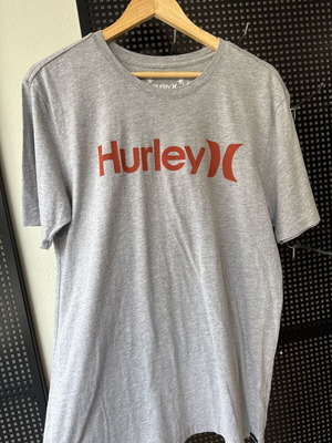 T-shirt Hurley καινούργιο, γκρι, μεγέθη S και L