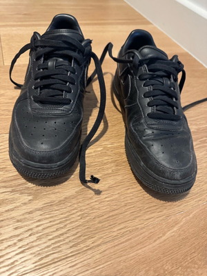 Nike Air Force 1 Fresh μεταχειρισμένα αθλητικά παπούτσια μέγεθος 40 μαύρα