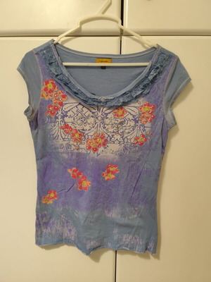 Stefanel small top like new, size S