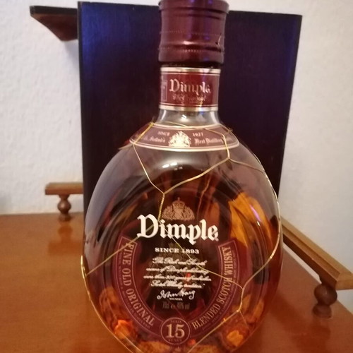 DIMPLE WHISKY 15 Years OLD SEALED in Wooden Box (21 Years in My Possession, 36 Years Old Today)