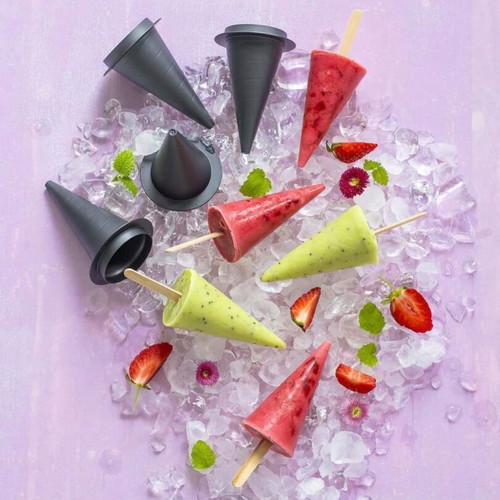 Tupperware Pastry Cones and Dough Cutter new, set of 4