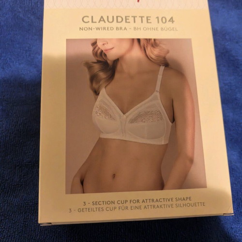Triumph bra in black and beige, new, size 75c