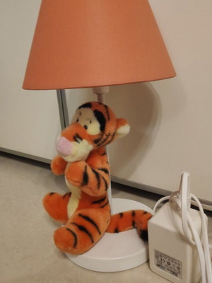 Winnie the Pooh children's table lamp like new