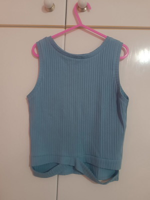 Ebita sleeveless top like new, size 12 years, blue