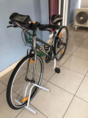 Trek Fx1 women's bicycle like new, small, with accessories