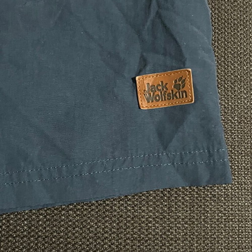 Jack Wolfskin Sorona Skort Women’s size S like new, dark blue
