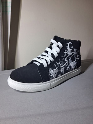 Sneakers size 43, black and white