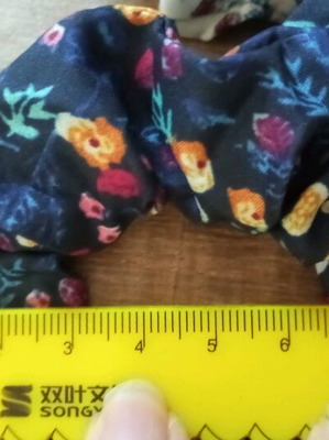 Scrunchies υφασμάτινα λάστιχα μαλλιών σετ 2 ανοιξιάτικα φλοράλ καινούργια