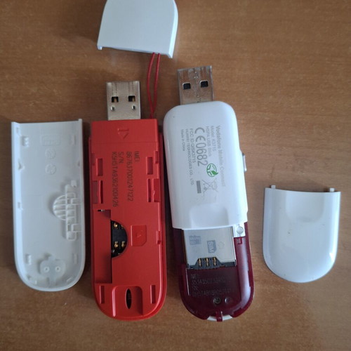 USB sticks for mobile internet like new, pack of 2