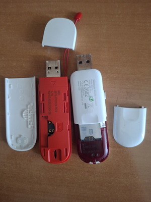USB sticks for mobile internet like new, pack of 2