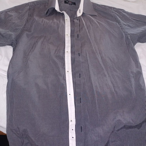 Shoot dress shirt used, black and white, sizes M and L