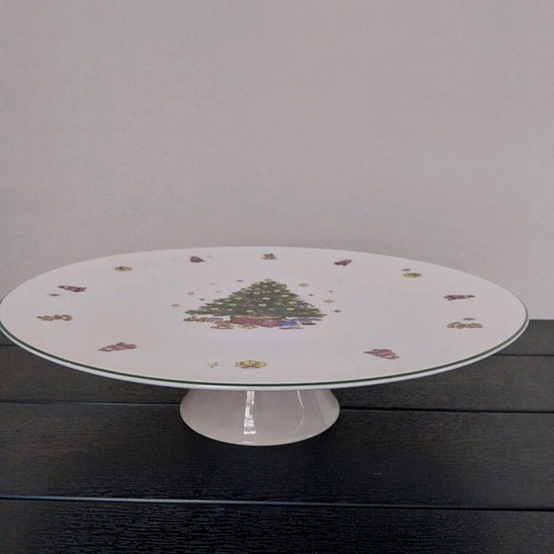 Christmas cake stand with foot, Ionia
