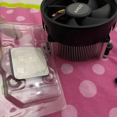 AMD Ryzen 5 1600 used with cooler
