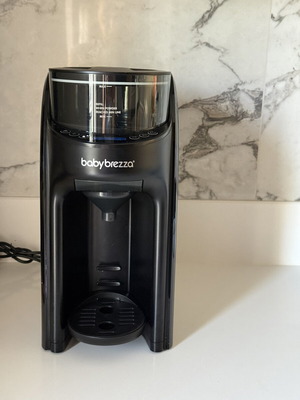 Baby Brezza Formula Pro Advanced milk maker