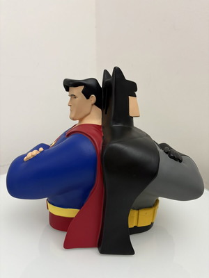 Warner Bros κουμπαράς με προτομές Batman και Superman από το 1992