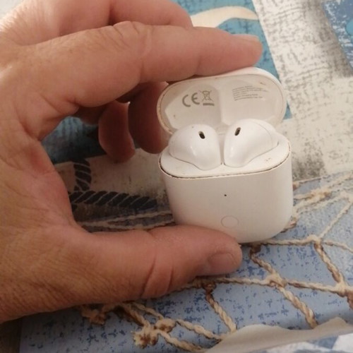 Realme Buds Air Neo earbuds used, sweat resistant, 17h battery