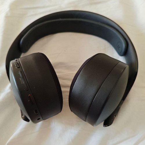 Sony Pulse 3D headphones like new with CoolGel Memory Foam earmuffs wireless