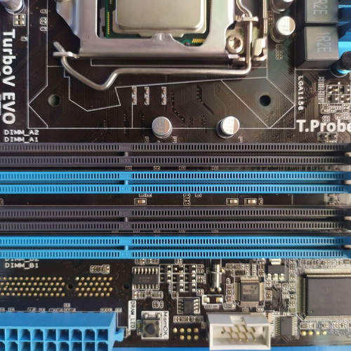 Asus P7P55D motherboard with i5 650, 8GB RAM, Intel cooler and i3 550