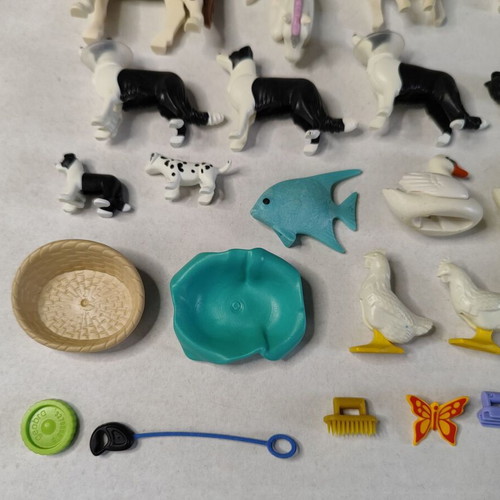 Playmobil animals, dragons and accessories used, set